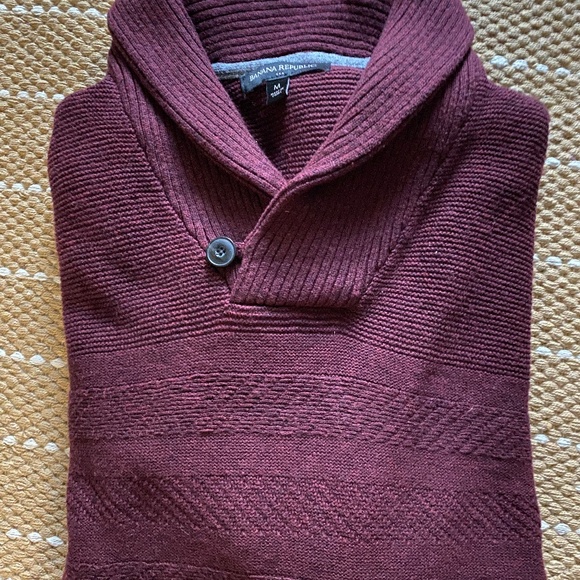 Banana Republic Sweater - Picture 1 of 1